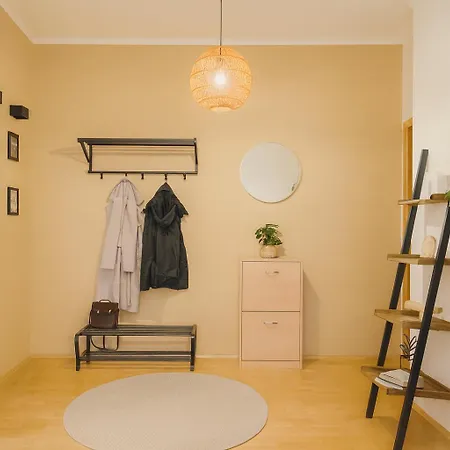 Budovatelska Apartament *